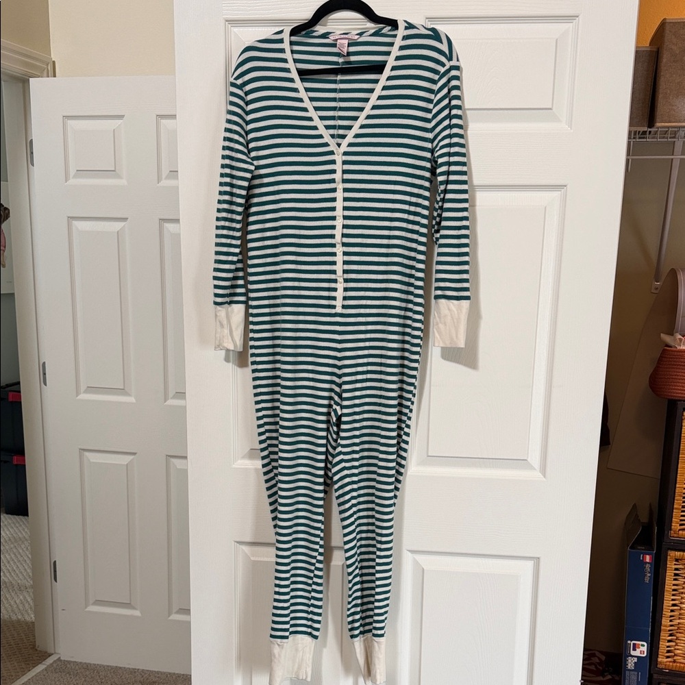Victoria’s Secret Holiday Striped Thermal Union Suit One Piece Pajamas Large